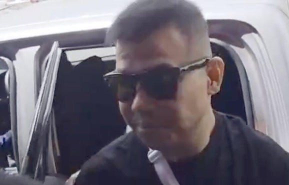 泰国“通·邦盖”涉诈骗被带走 笑称越查越体面