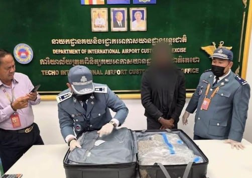德崇机场查获48公斤疑似大麻,2名外国旅客涉案